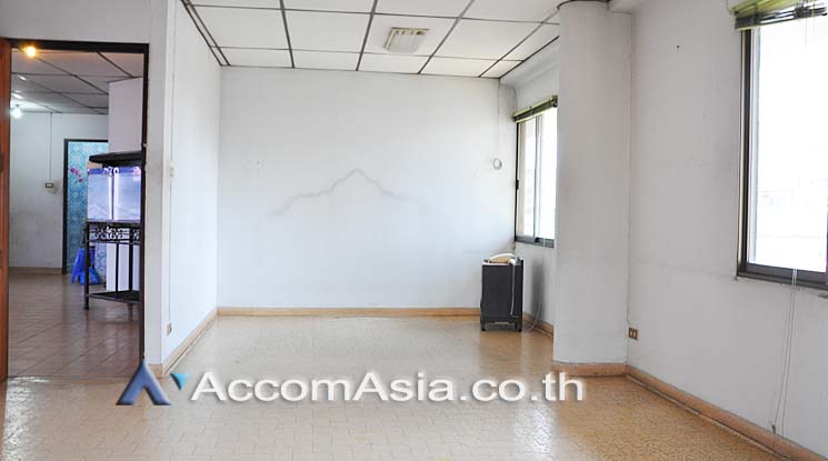 6  Office Space For Rent in Ratchadaphisek ,Bangkok MRT Sutthisan AA14499